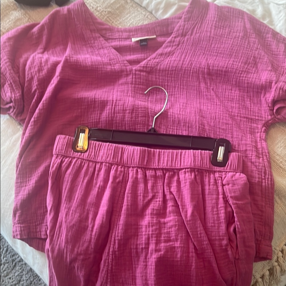 Universal Thread Pink Short Sleeve Tee